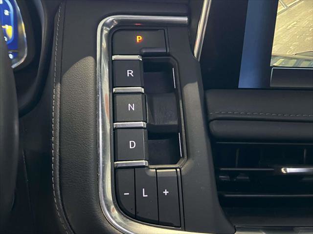 Used 2024 Chevrolet Suburban LT image 28