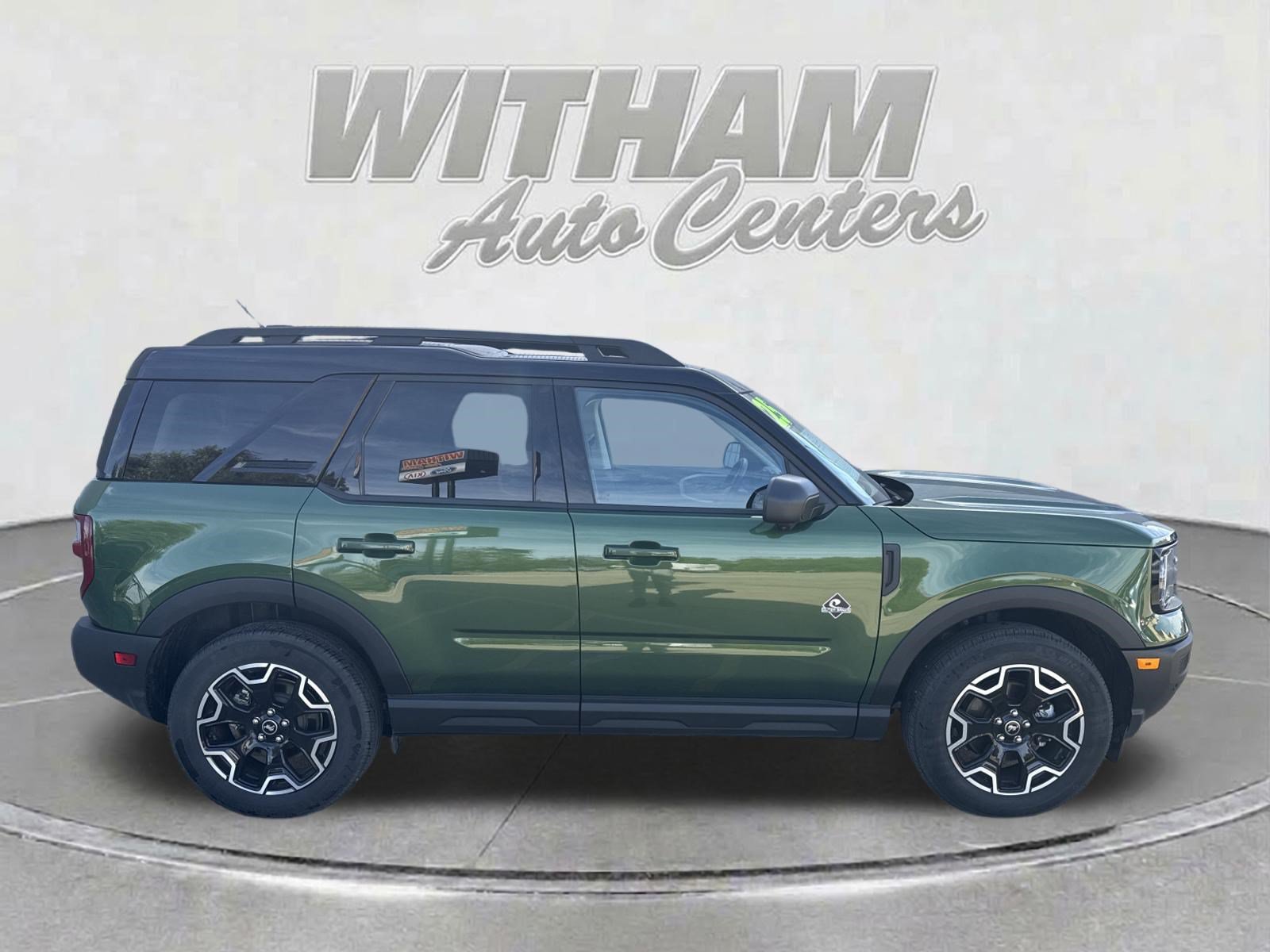 Used 2025 Ford Bronco Sport Outer Banks w/ Outer Banks Tech Package+ AWD/4WD image 4