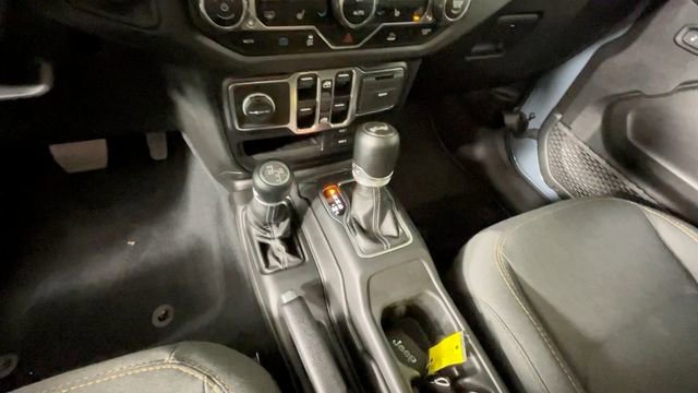 Used 2024 Jeep Wrangler Unlimited w/ Convenience Group AWD/4WD image 33