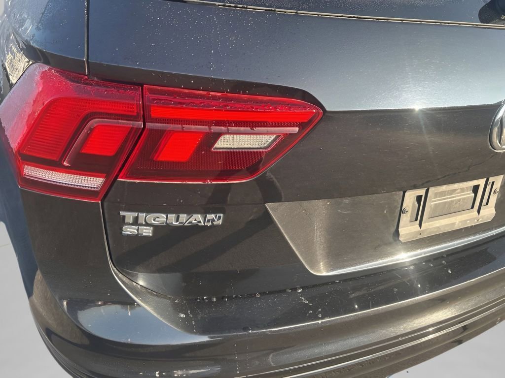 Used 2021 Volkswagen Tiguan SE R-Line image 15