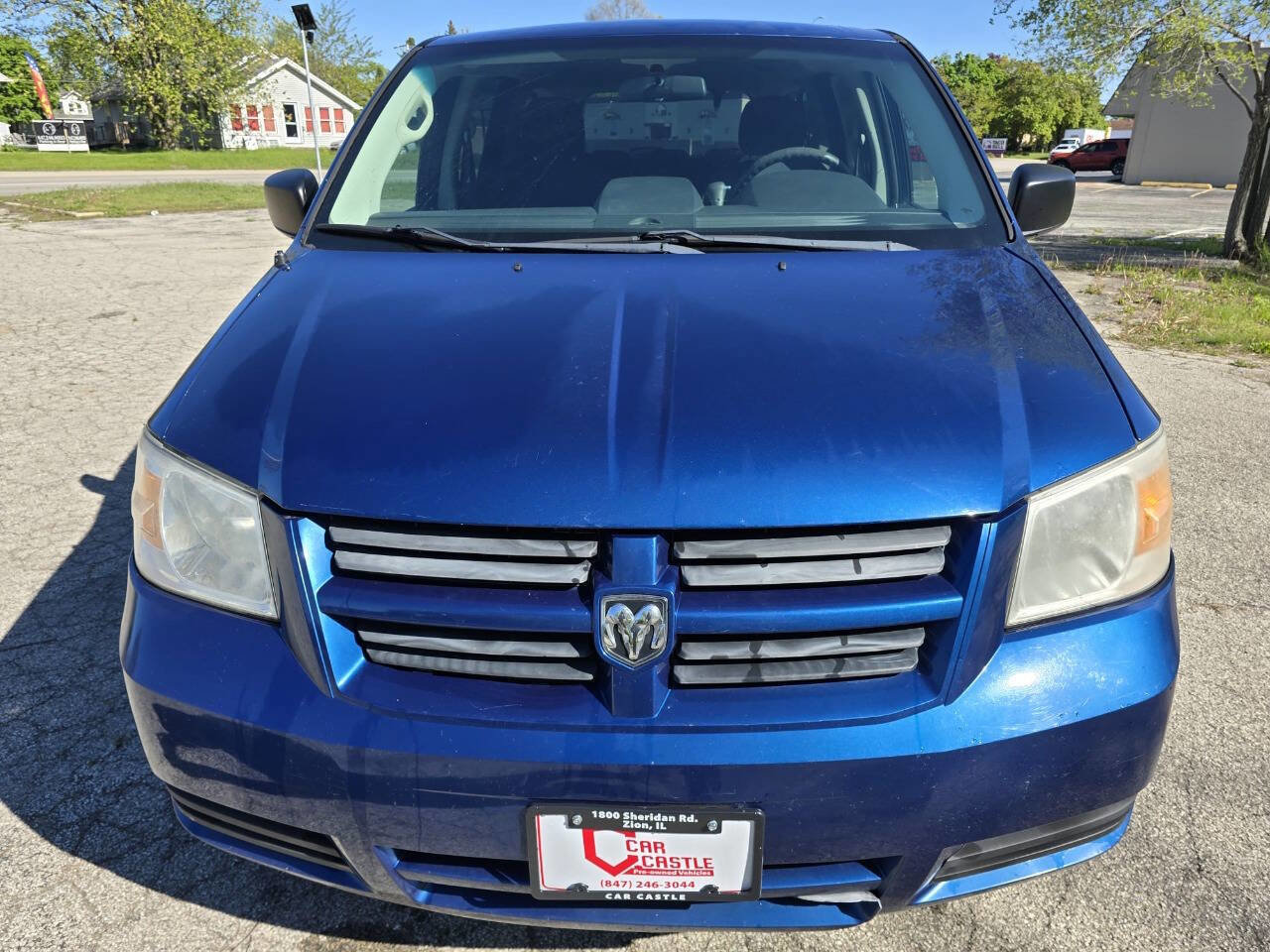 Used 2010 Dodge Grand Caravan SE image 2