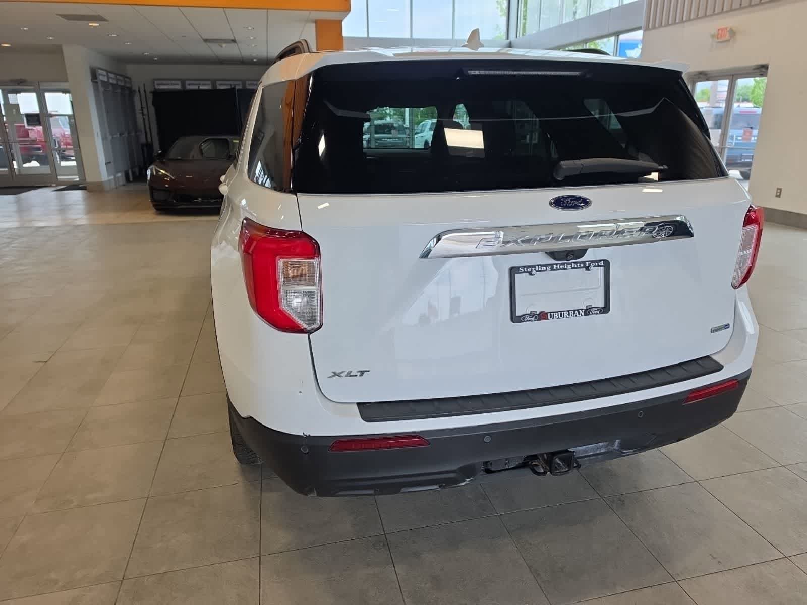Used 2020 Ford Explorer XLT w/ Comfort Package AWD/4WD image 10