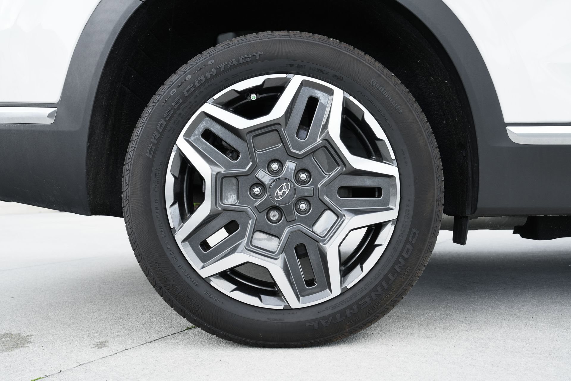 Used 2023 Hyundai Santa Fe SEL Premium w/ Cargo Package image 29