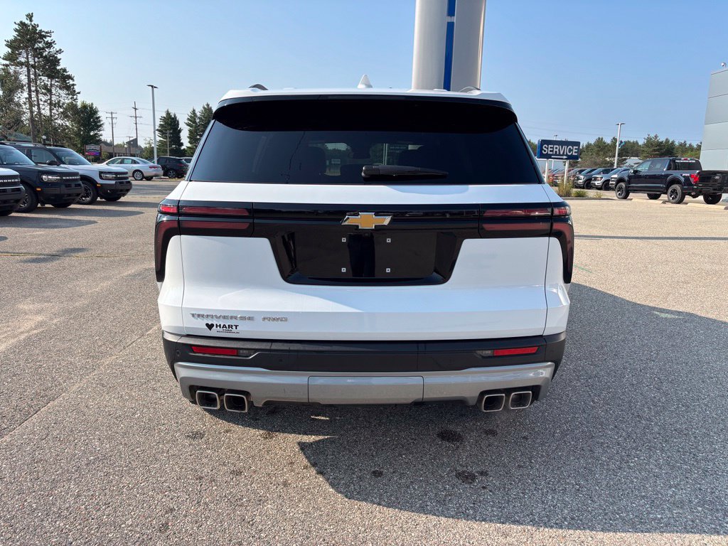 Used 2026 Chevrolet Traverse LT AWD/4WD image 4