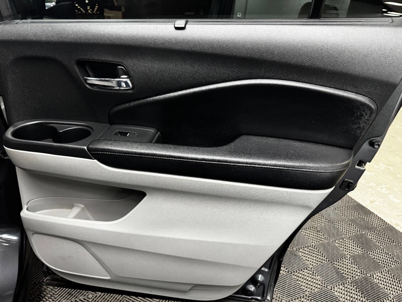 Used 2017 Honda Pilot Touring image 50