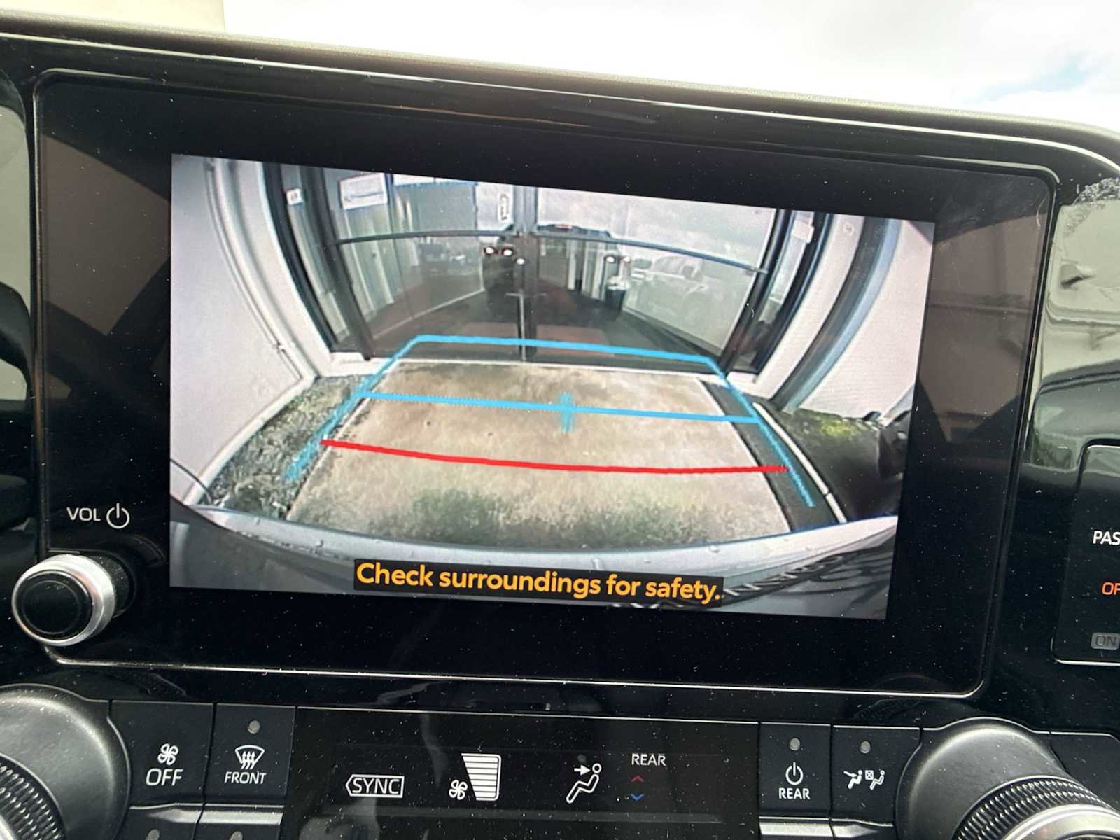 Used 2023 Toyota Highlander L FWD image 18
