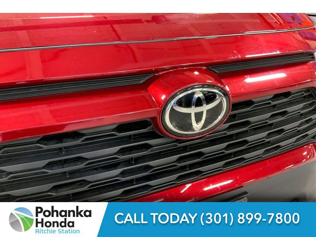 Used 2025 Toyota RAV4 XLE image 31