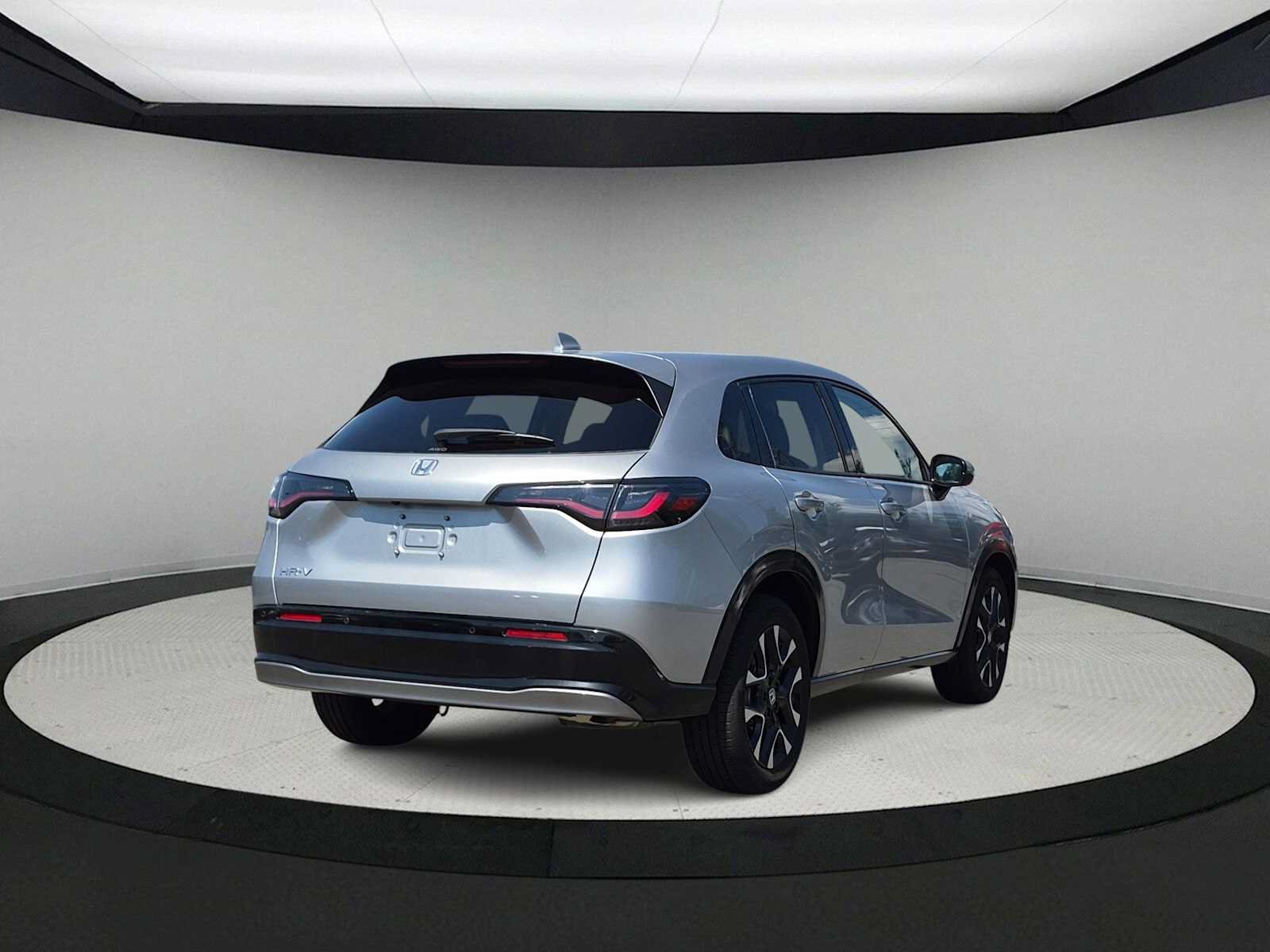Used 2026 Honda HR-V EX-L image 8