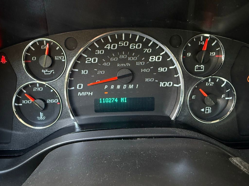 Used 2023 Chevrolet Express 3500 w/ Driver Convenience Package RWD image 10