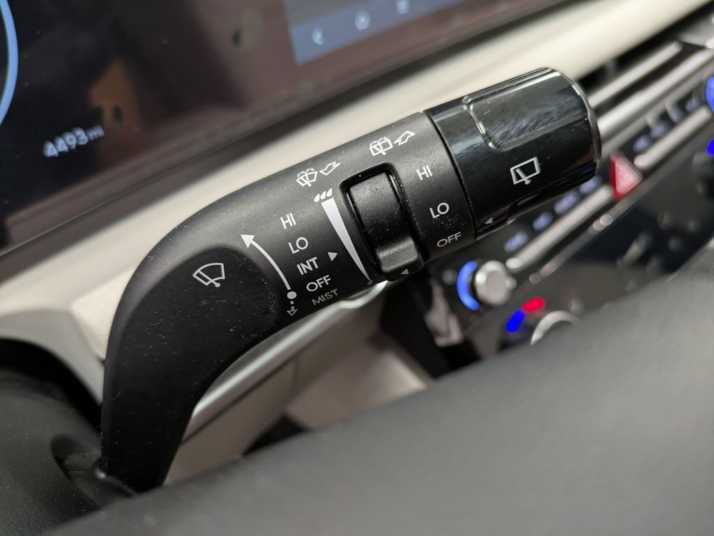 Certified 2025 Hyundai Tucson SEL AWD/4WD image 18