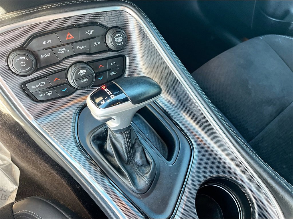 Used 2018 Dodge Challenger R/T Scat Pack w/ Leather Interior Group image 16