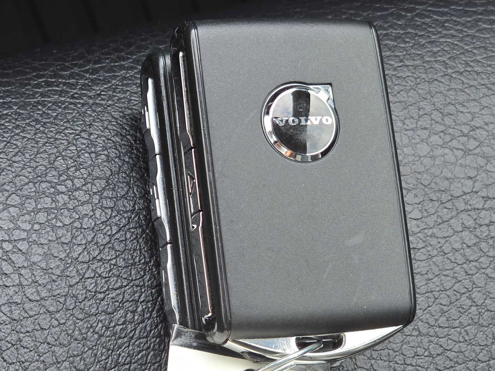 Certified 2023 Volvo XC90 T8 Plus w/ Protection Package Premier AWD/4WD image 35