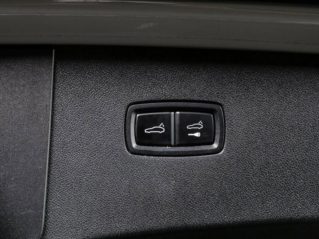 Certified 2023 Porsche Cayenne Platinum Edition AWD/4WD image 33