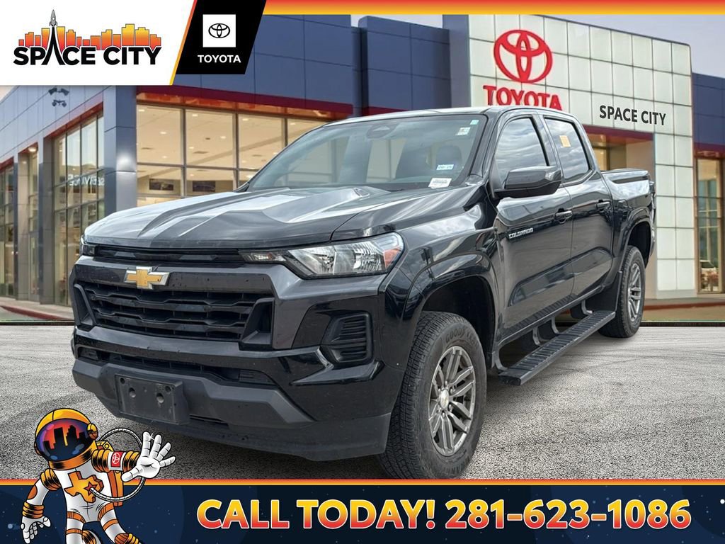 Used 2023 Chevrolet Colorado LT RWD image 1