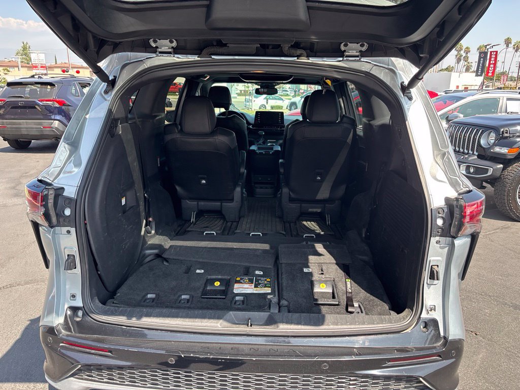 Used 2022 Toyota Sienna XSE w/ XSE Plus Package FWD image 10