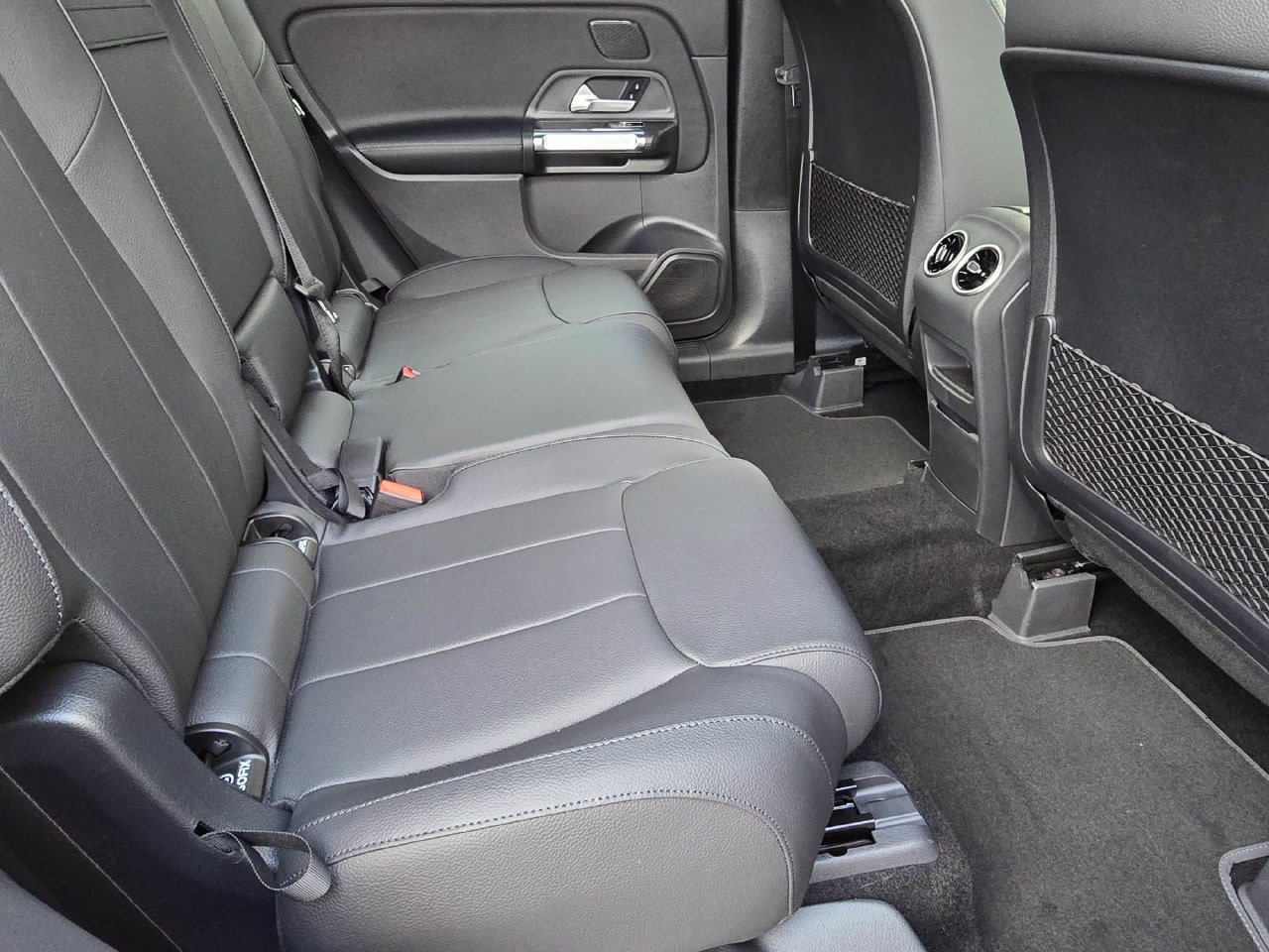 New 2026 Mercedes-Benz GLB 250 4MATIC image 31