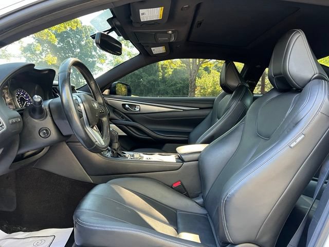 Used 2017 INFINITI Q60 2.0t w/ Premium Plus Package 2.0T AWD/4WD image 12