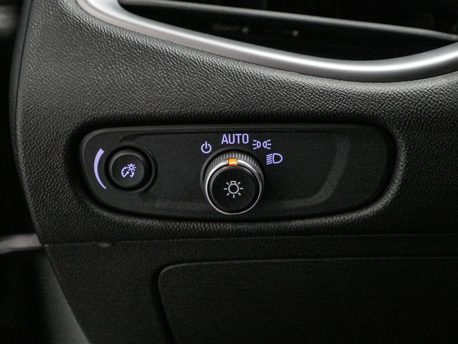 Used 2023 Chevrolet Malibu LT image 28