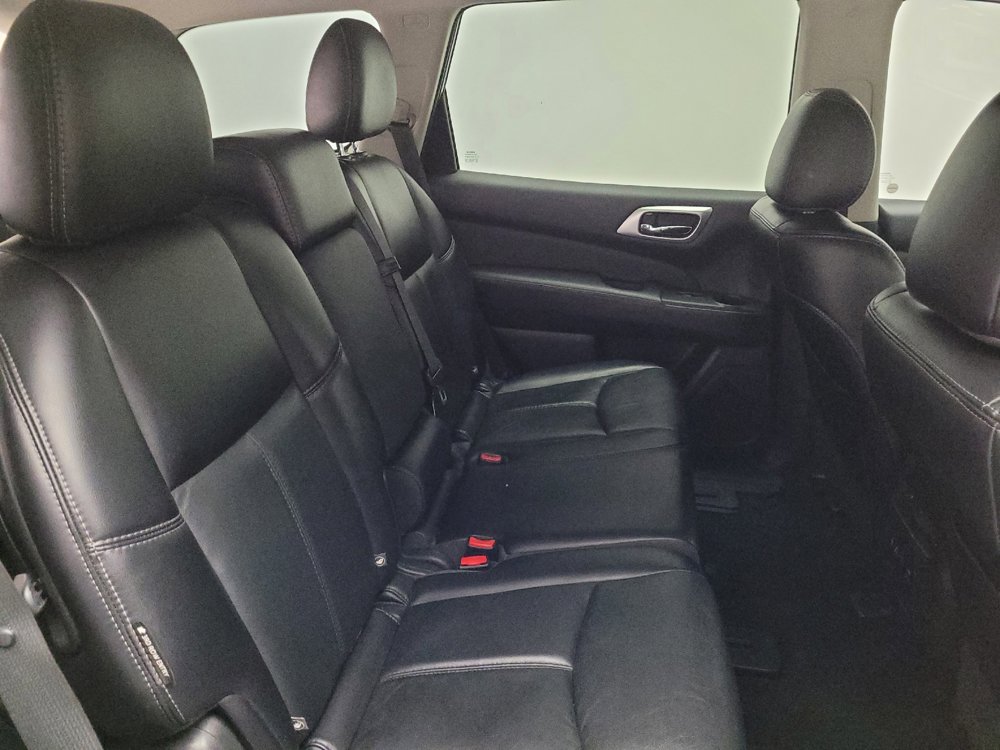 Used 2019 Nissan Pathfinder SL AWD/4WD image 19