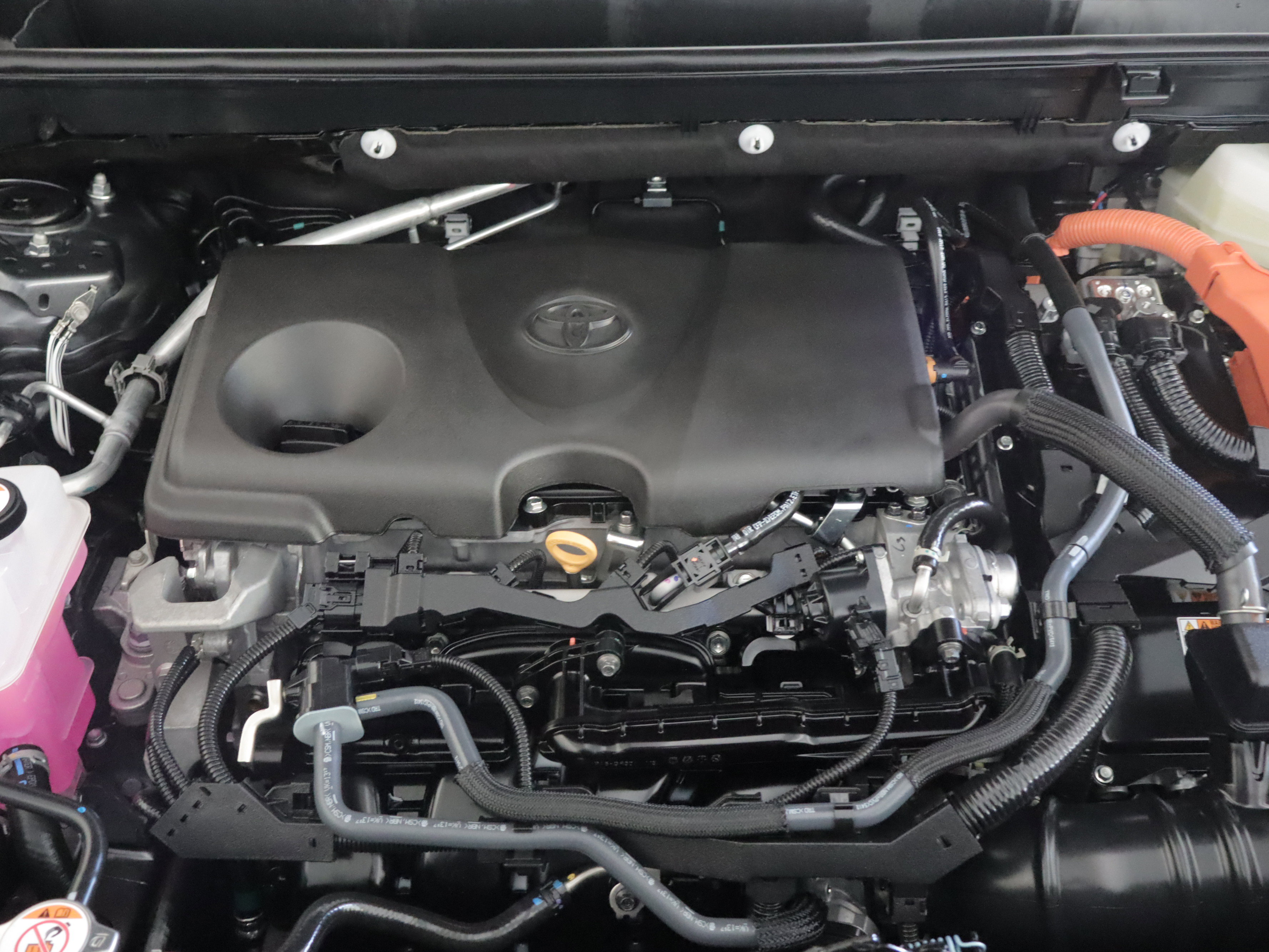 Used 2025 Toyota RAV4 XLE AWD/4WD image 28