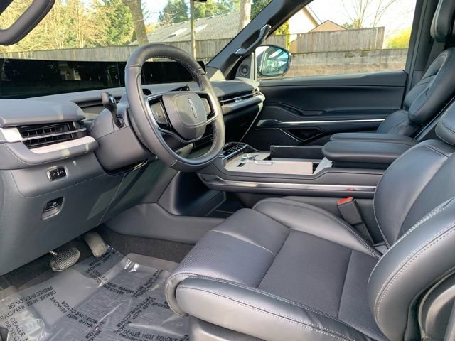 New 2026 Lincoln Navigator Reserve w/ Jet Appearance Package image 15