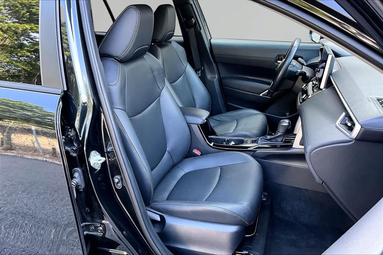 Certified 2025 Toyota Corolla Cross XLE AWD/4WD image 9