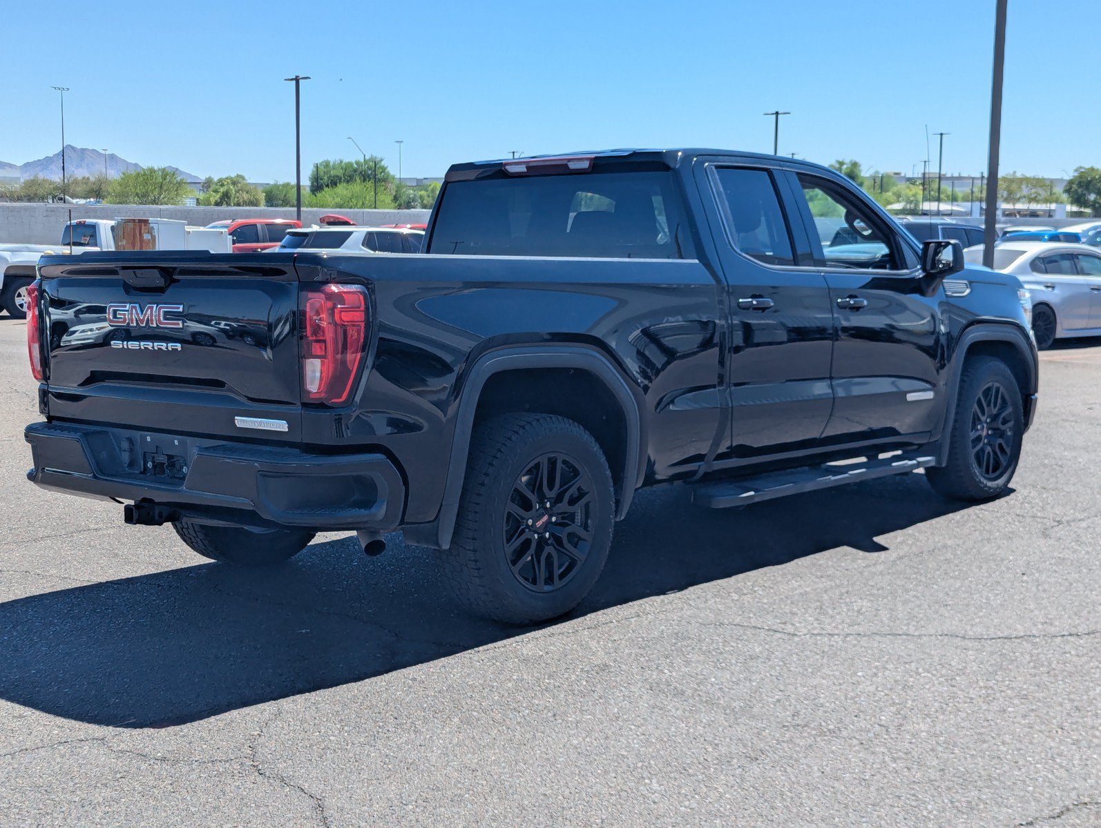Used 2020 GMC Sierra 1500 Elevation w/ Elevation Value Package RWD image 5