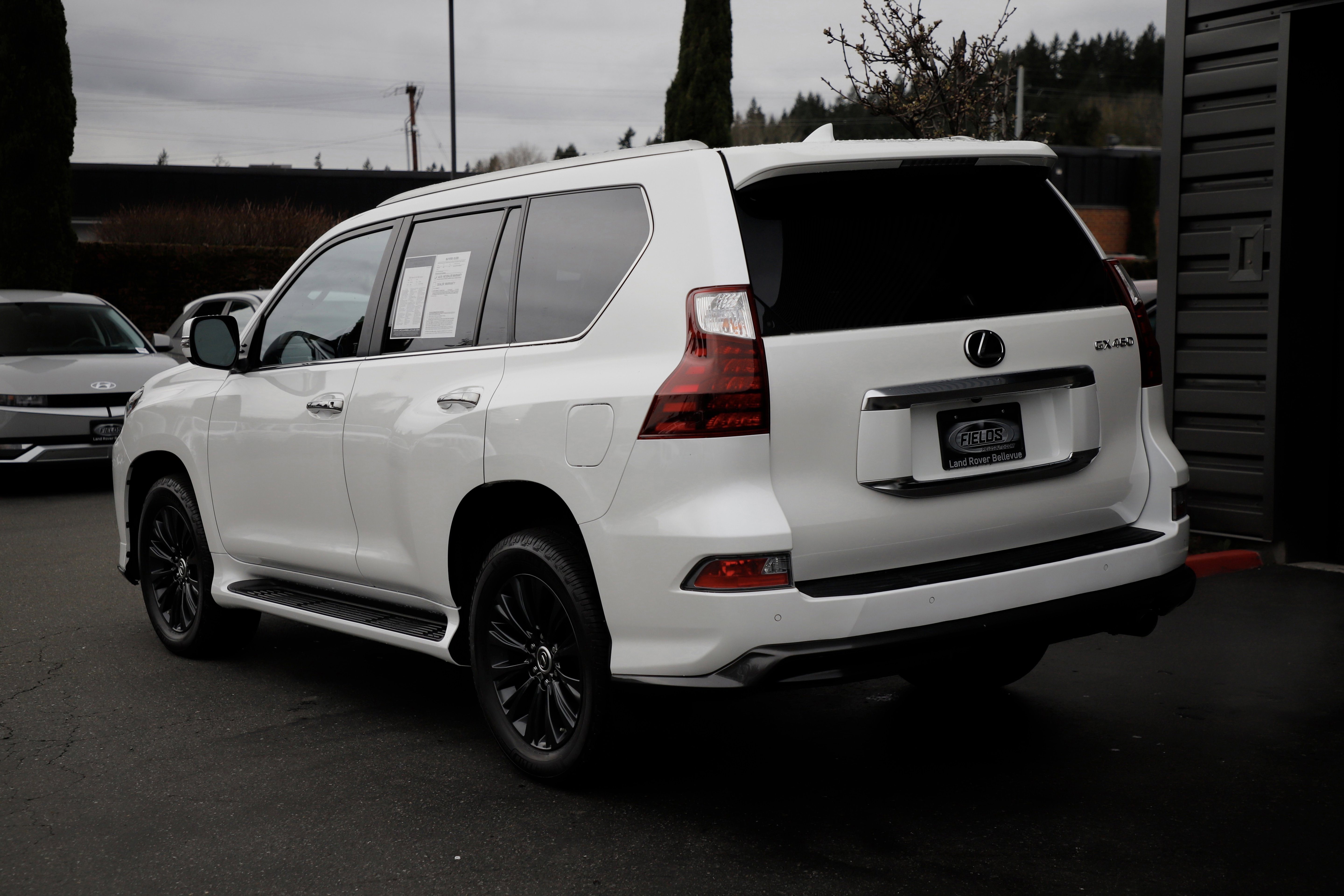 Used 2022 Lexus GX 460 Luxury w/ Sport Design Package image 4