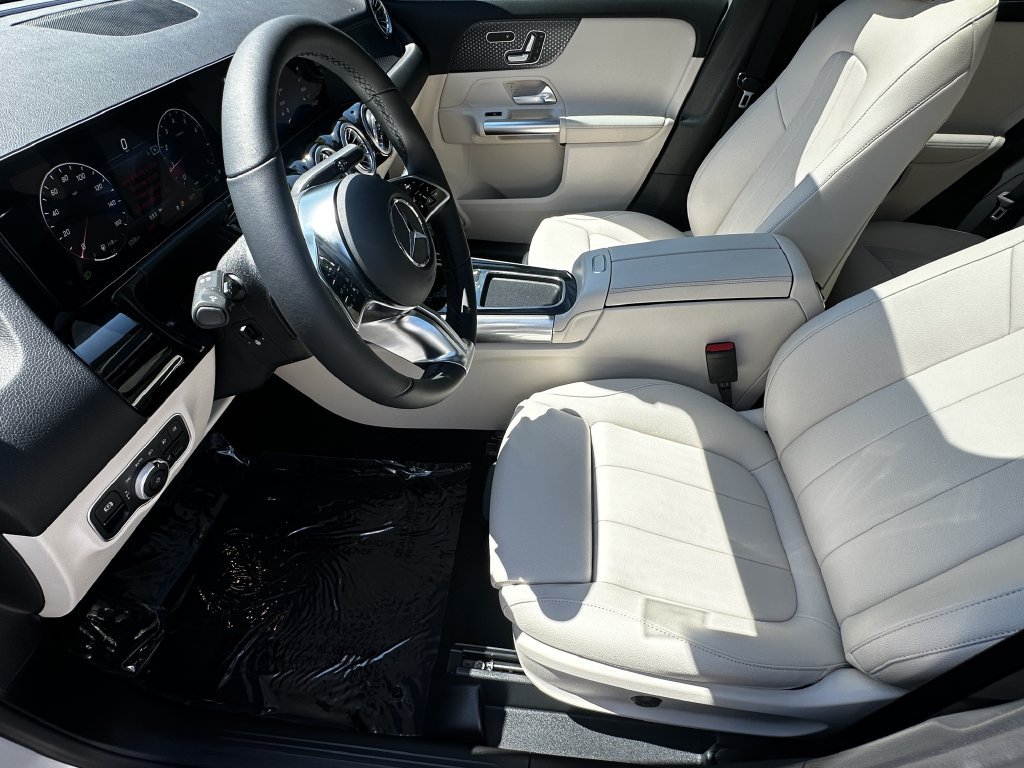 Certified 2026 Mercedes-Benz GLA 250 4MATIC w/ Midnight Edition image 10