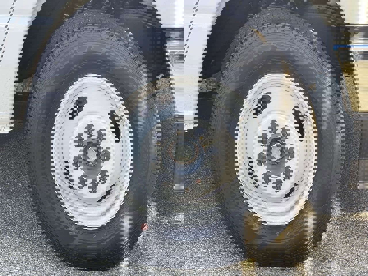 New 2026 Ford E-350 and Econoline 350 Super Duty w/ Power Equipment Group image 10