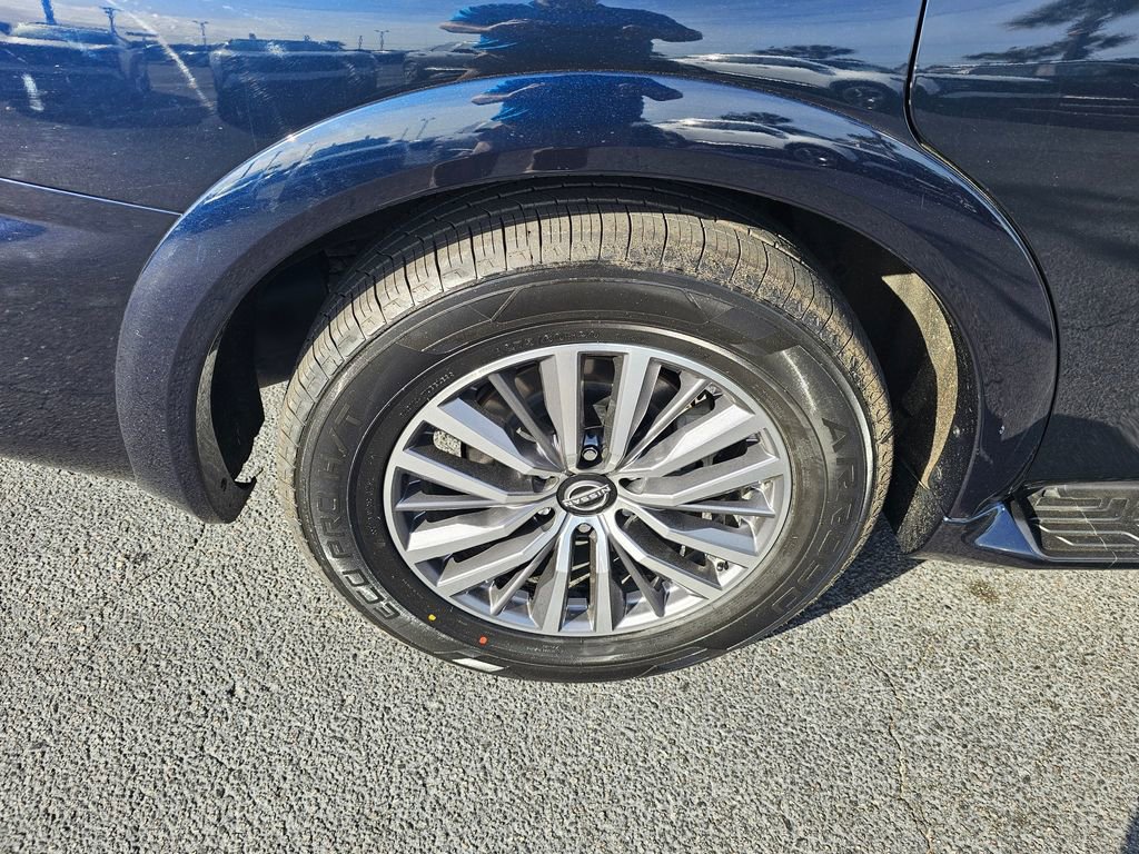 Used 2024 Nissan Armada SL w/ Captain's Chairs Package RWD image 9