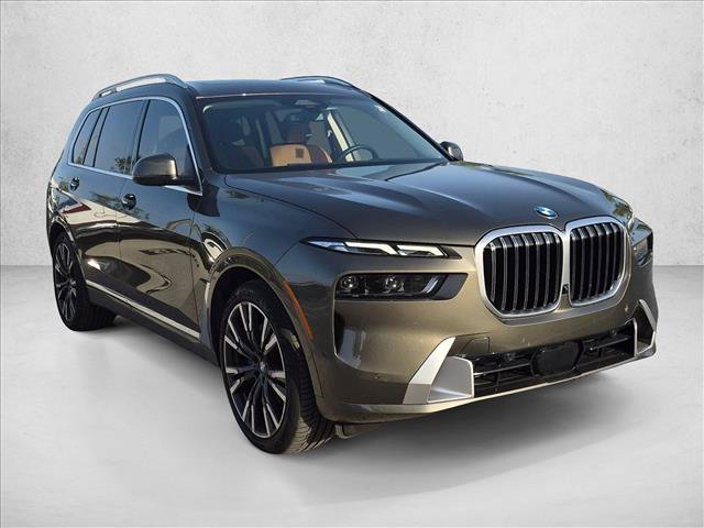 Used 2026 BMW X7 xDrive40i AWD/4WD image 3