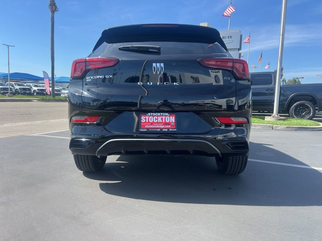 Used 2024 Buick Encore GX Sport Touring image 10