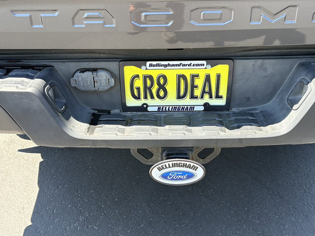 Used 2019 Toyota Tacoma TRD Sport AWD/4WD image 8