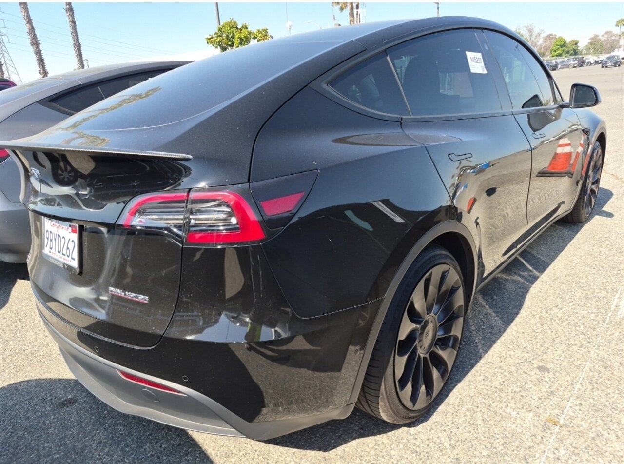 Used 2022 Tesla Model Y Performance AWD/4WD image 4