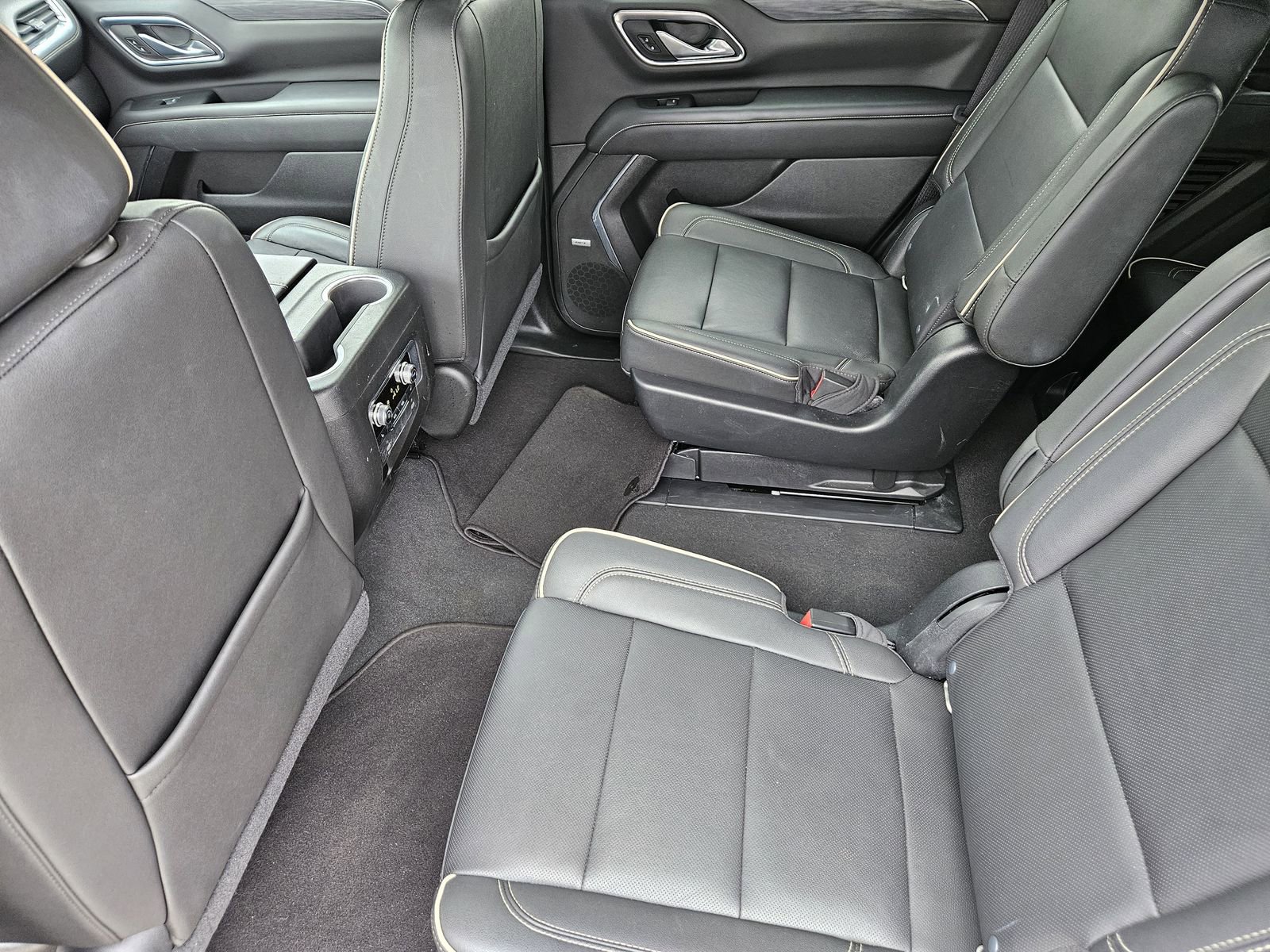 Used 2021 GMC Yukon SLT w/ SLT Premium Package RWD image 31