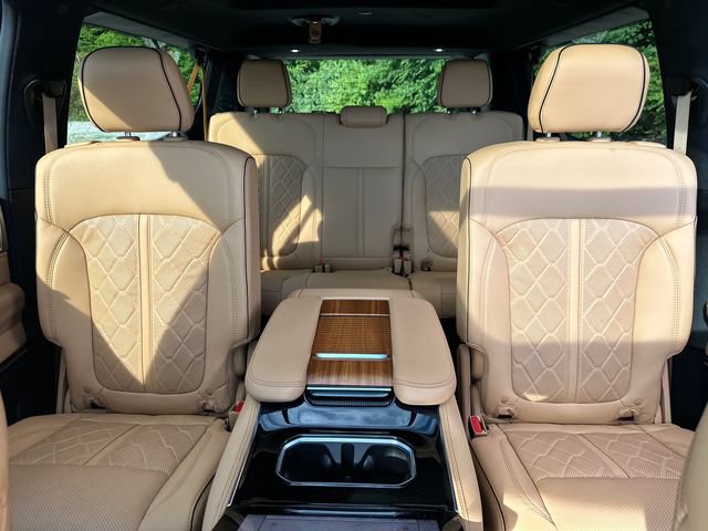 Used 2025 Jeep Grand Wagoneer L Series III w/ Rear Seat Video Group 1 AWD/4WD image 38
