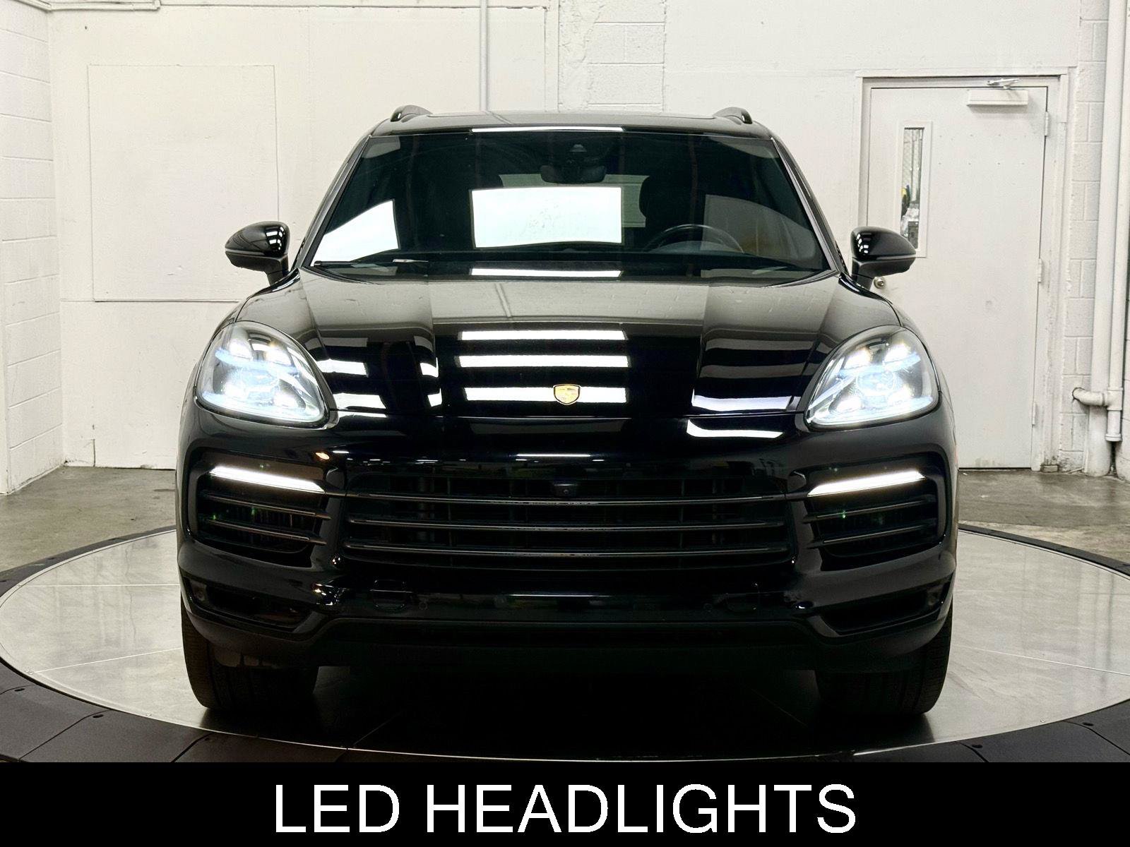 Used 2022 Porsche Cayenne Platinum Edition AWD/4WD image 3