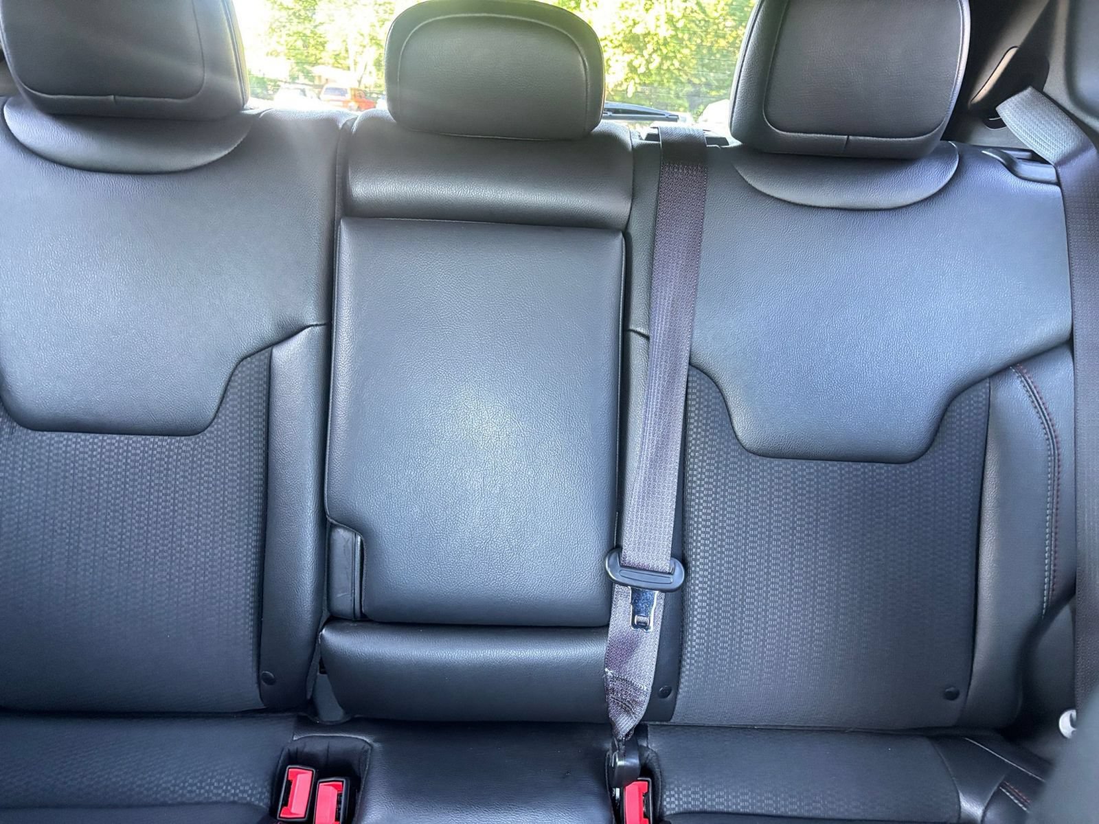 Used 2025 Jeep Compass Trailhawk AWD/4WD image 37