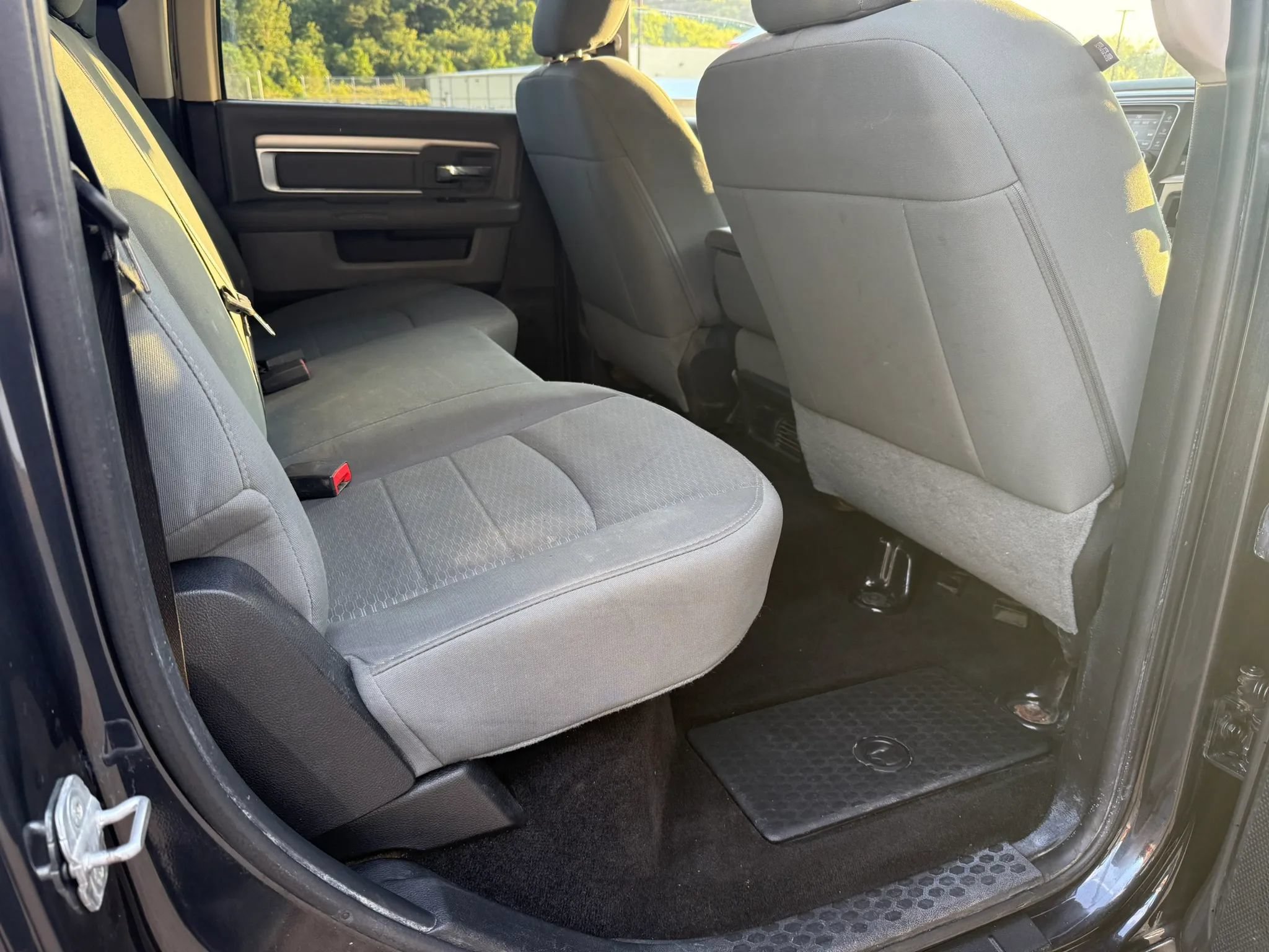 Used 2014 RAM 2500 SLT AWD/4WD image 16