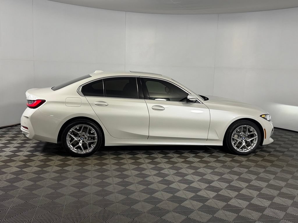 Used 2026 BMW 330i xDrive Sedan AWD/4WD image 5