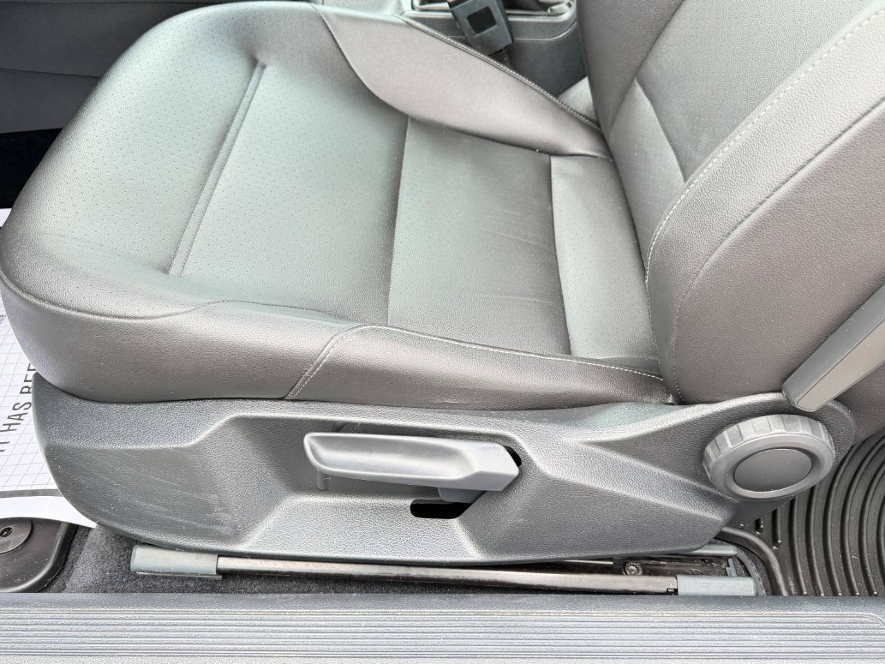Used 2015 Volkswagen Golf S FWD image 15