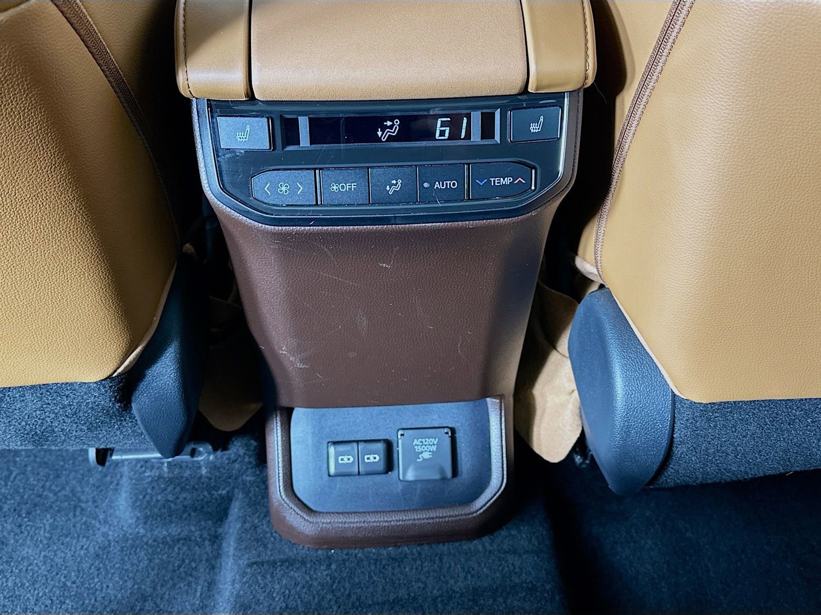 Used 2022 Toyota Highlander Platinum AWD/4WD image 33
