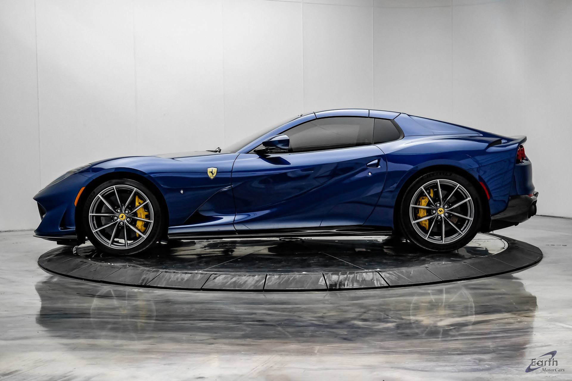 Used 2022 Ferrari 812 GTS RWD image 10
