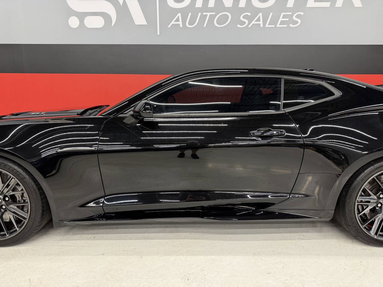 Used 2018 Chevrolet Camaro ZL1 image 14