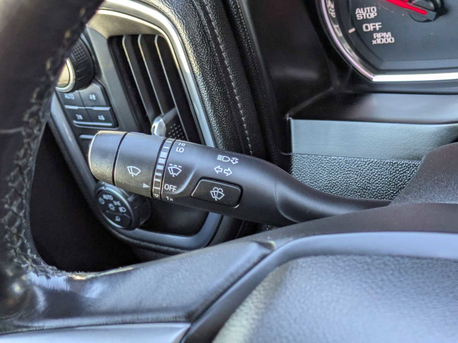 Used 2020 Chevrolet Silverado 1500 LTZ w/ LTZ Plus Package AWD/4WD image 27