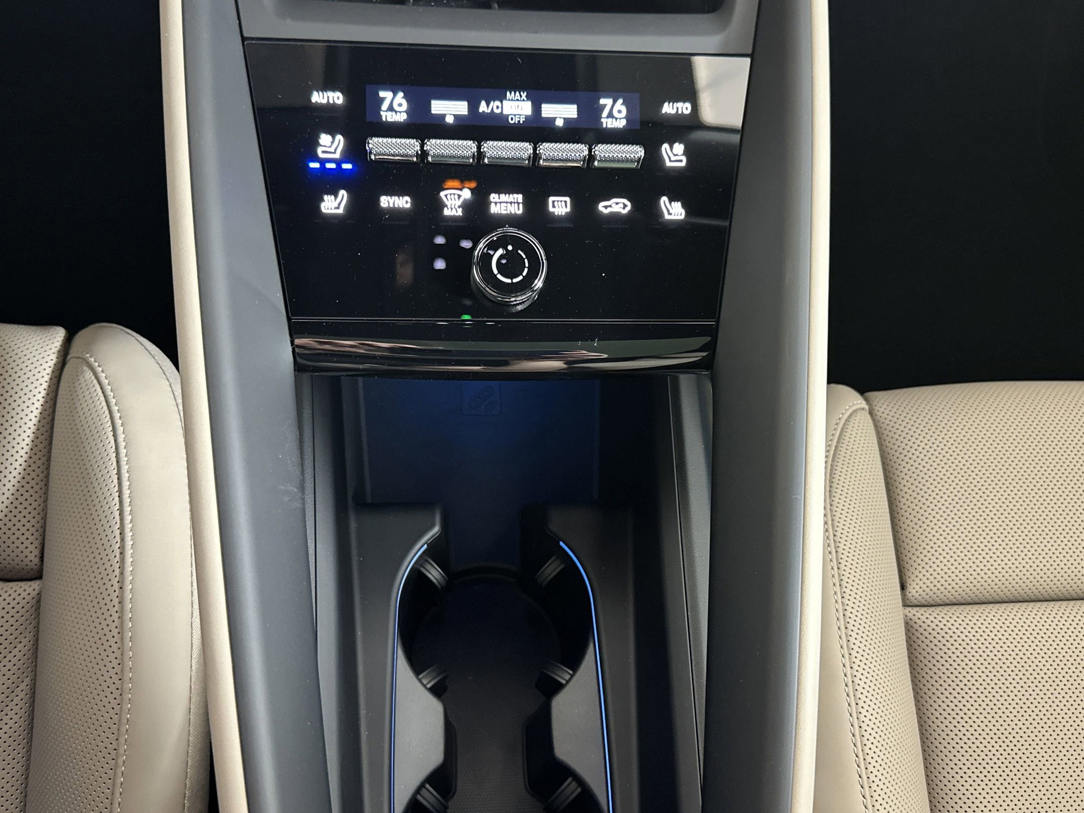 Used 2025 Porsche Macan 4 Electric image 31