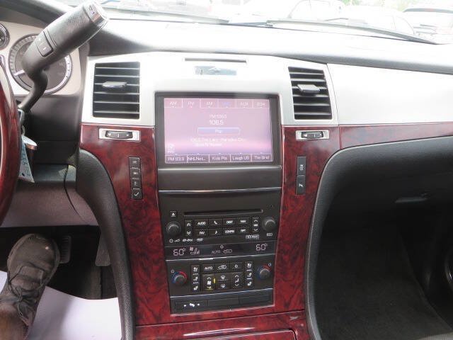 Used 2013 Cadillac Escalade EXT Luxury AWD/4WD image 29