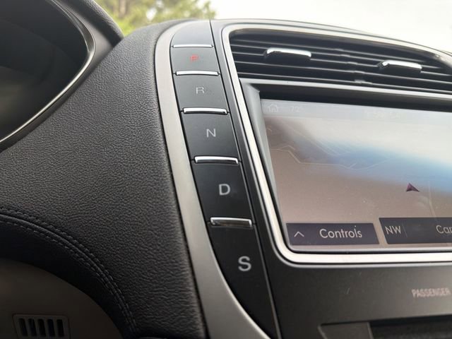 Used 2020 Lincoln Nautilus Reserve image 20