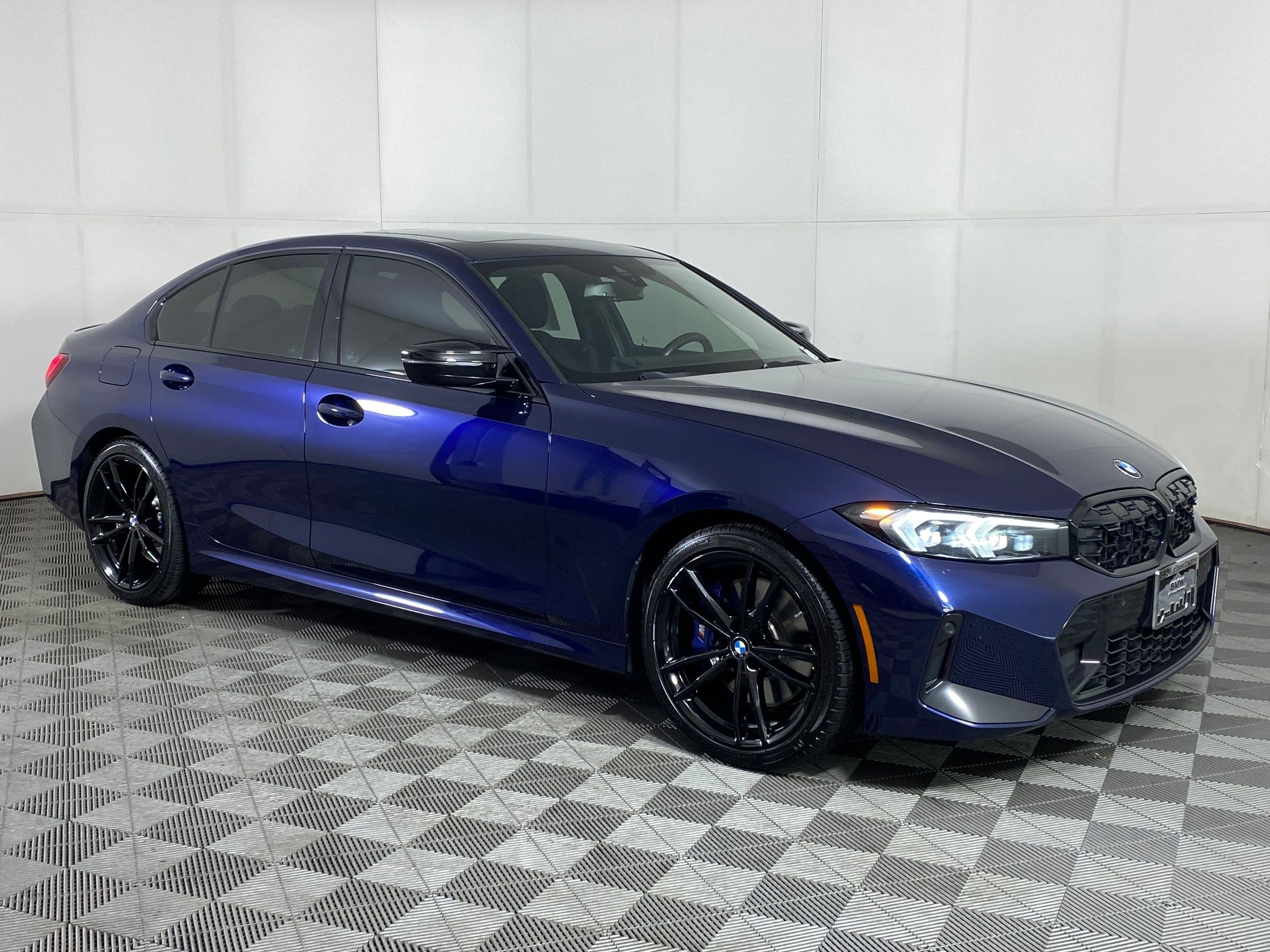 Used 2024 BMW M340i xDrive w/ Driving Assistance Package image 7